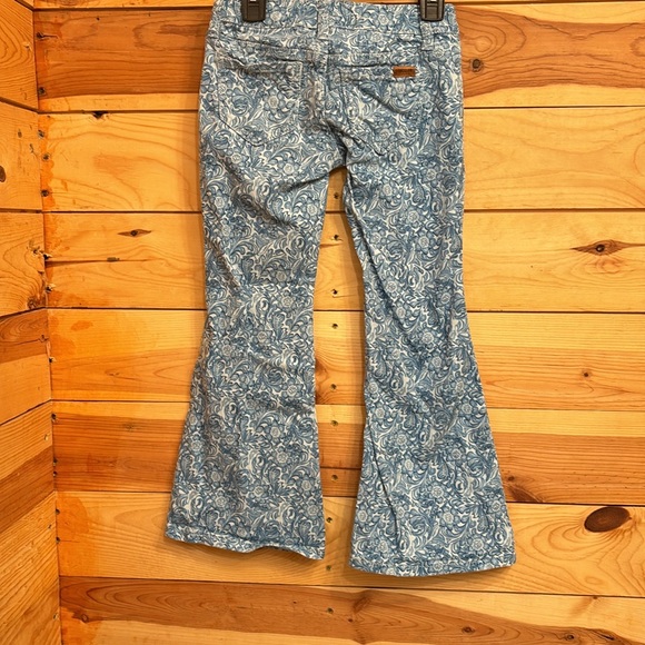 Ready for spirit day! Cute Rock & Roll denim girls jeans. - Picture 3 of 5